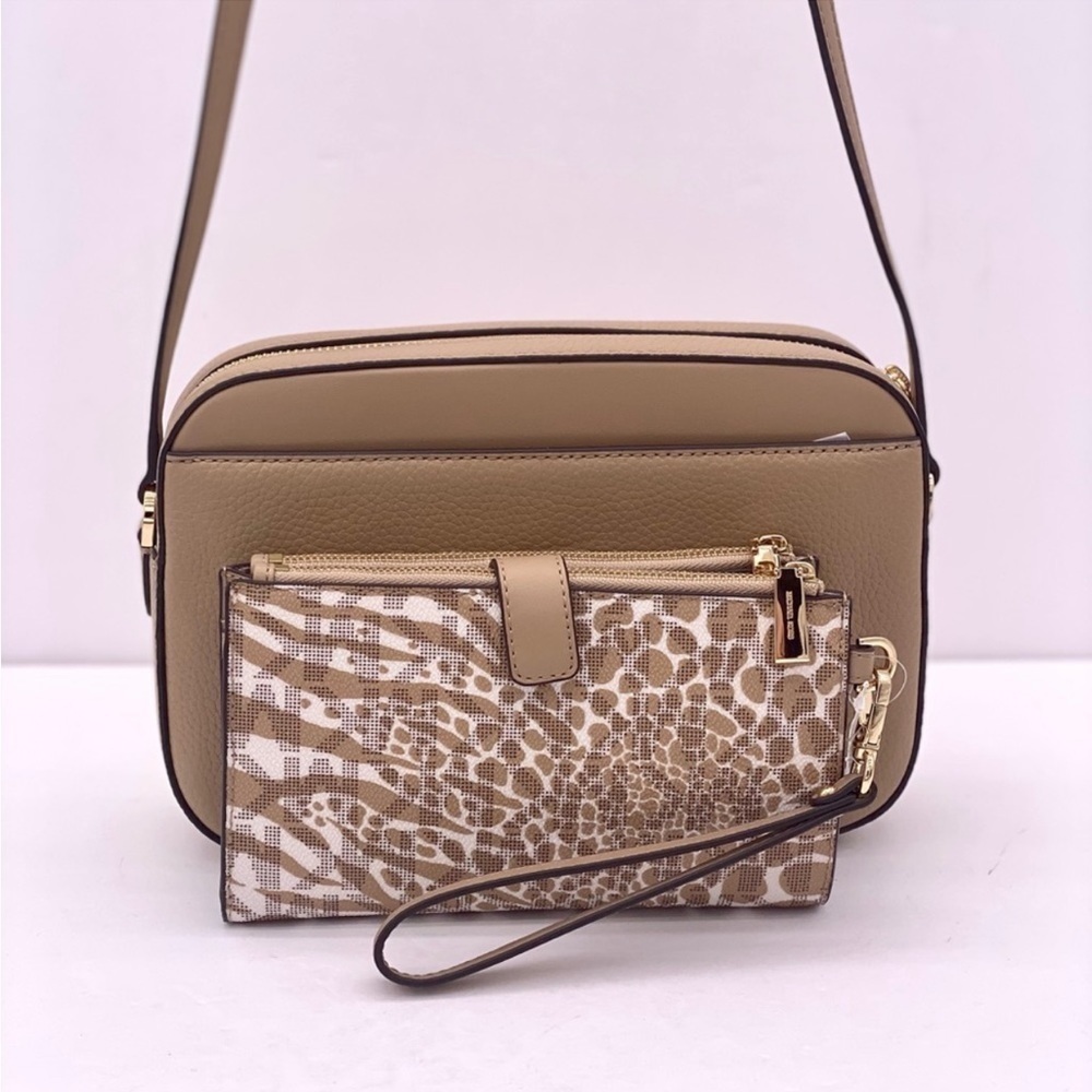Michael Kors EW Zip Chain Crossbody And Wallet Set - Picture 2 of 15